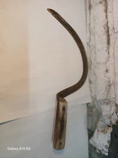 Antique Hand Scythe Grass Hay Sickle Corn Knife Curved Blade Barn Decor Rustic