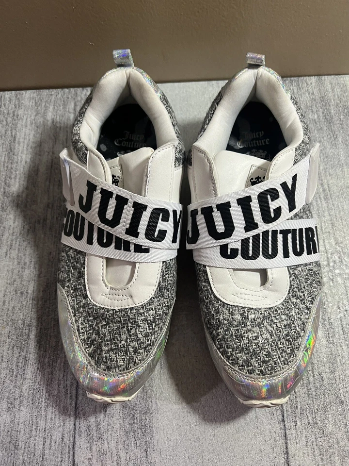 Zapatillas deportivas Juicy Couture de moda para mujer talla 8,5 blancas plateadas metálicas LOGO Foto 2 de 4