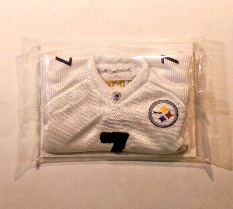 2005 Upper Deck NFL BEN ROETHLISBERGER 7 Mini Football Jersey Sealed