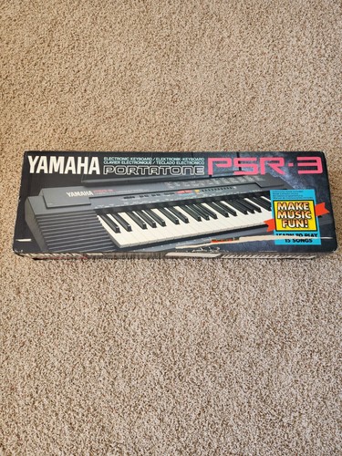 VINTAGE 90ER YAMAHA PORTATONE PSR-3 TRAGBARE ELEKTRONISCHE TASTATUR OFFENE BOX GETESTET - Bild 1 von 4