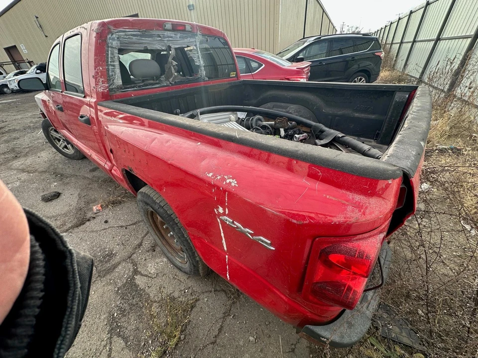 Used Rear Right Door Assembly Rear Side fits: 2011 Ram Dakota Crew Cab 4 Dr elec Foto 3 de 4