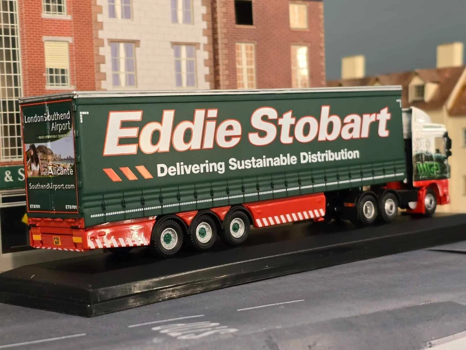 Model Eddie Stobart DAF XF105 Space Cab Lorry Tautliner Trailer Model 1:76 2011 - Image 3 of 4