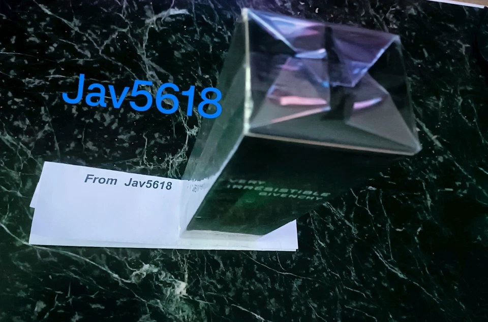 GIVENCHY MUY IRRESISTIBLE SELLADO, PERFUME EAU FRAGANCE BELLEZA PARA HOMBRES 3,4 oz 100 m Foto 2 de 4