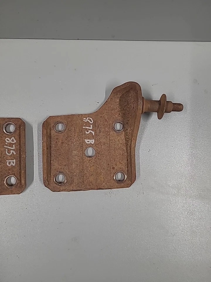 1969 dodge charger SHOCK PLATE SET B-BODY SHOCK PLATES Mounts - Image 3 of 4