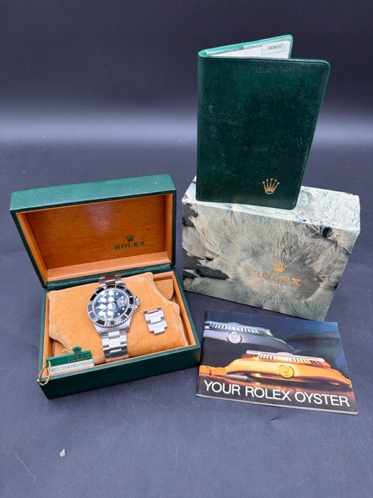 Rolex Submariner 16800 40 mm Black Dial
