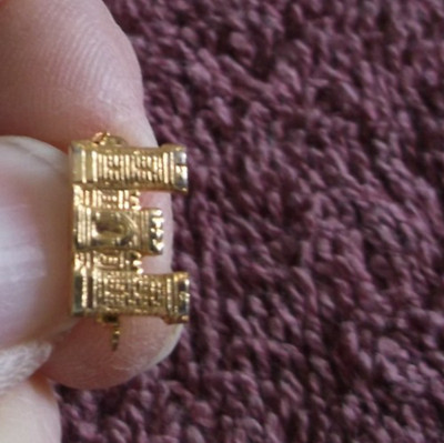 Vintage Small Goldtone Letter/Initial E Pin