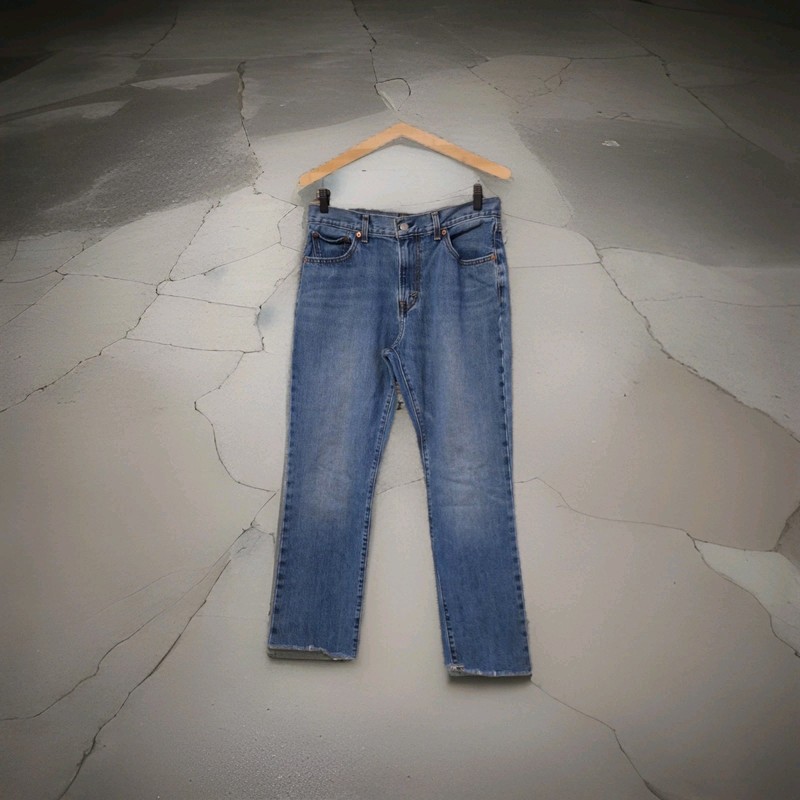 Women's Levi's Classic Blue Denim Jeans Size 31 Excellent Condition Cut-off 