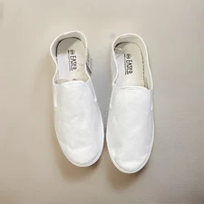 NEW Mens Canvas Sneakers Classic Deck Slip On Shoes white Easy USA brand New.