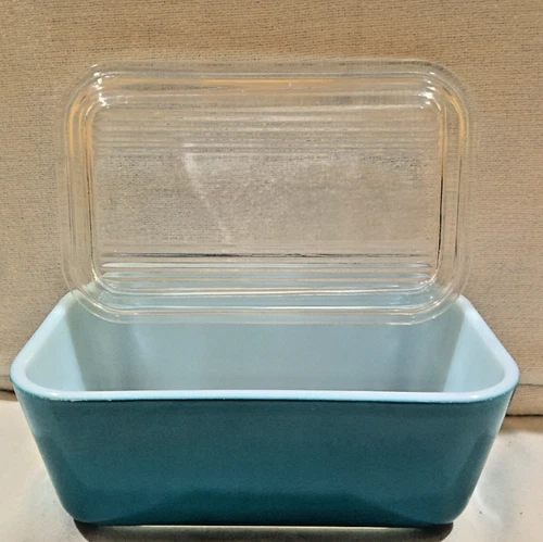 Vintage Pyrex Turquoise Blue Covered Small Loaf Refrigerator Dish 0502 W/Chips