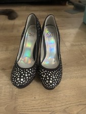 Heels Back Sued With Rhinestones Size 7  