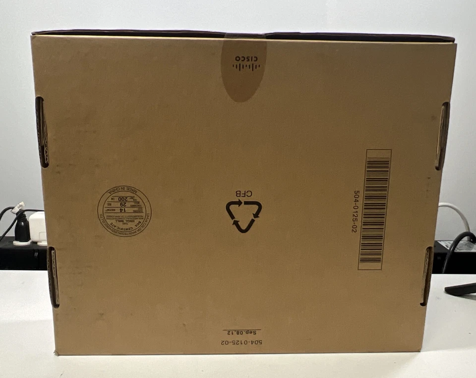 Brand New Cisco SF302-08PP Small Business 8 Port 10/100PoE+ Managed Switch - Image 4 of 4