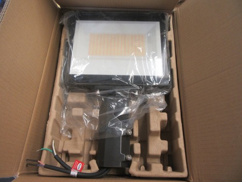 RAB X17FA105SF LED Floodlight 105 Watts 120/277 Volt With 2" Slipfitter Mount - Picture 2 of 2