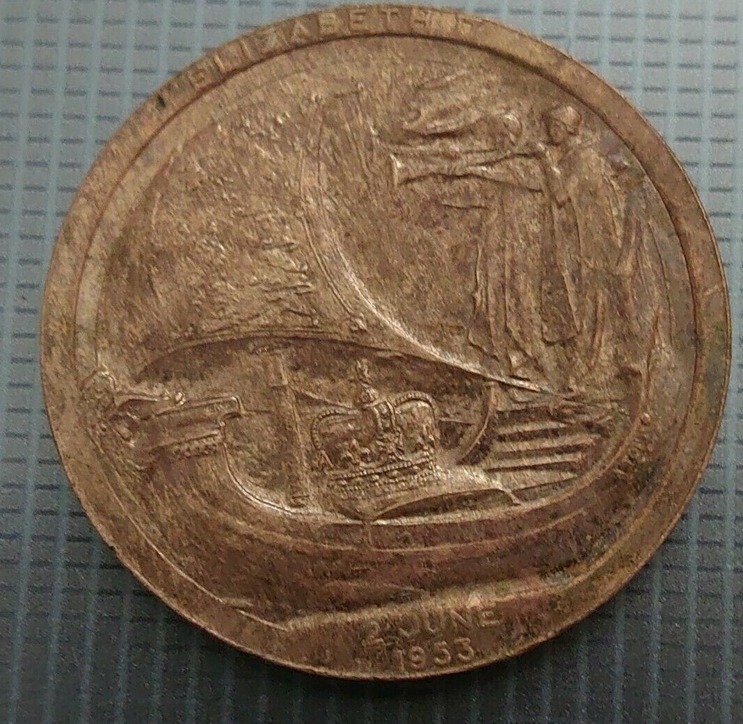 Queen Elizabeth II 1953 Coronation Coin Medallion Copper 2  display picture 3