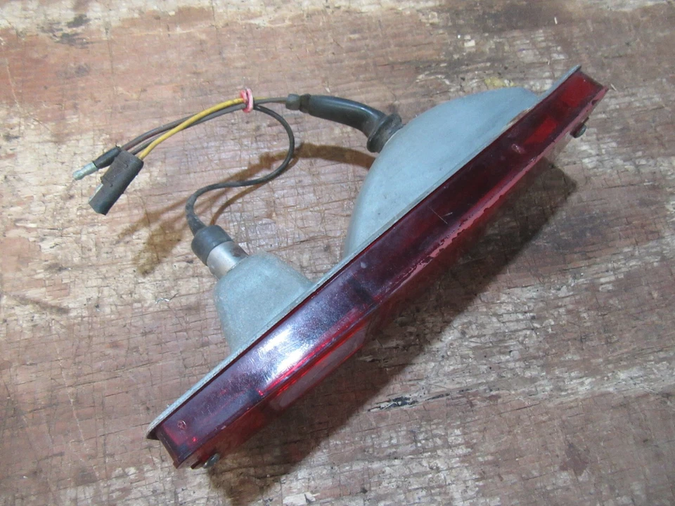 Camión Ford F250 1967-72 pasajero luz trasera lateral lente carcasa pieza base Foto 3 de 3