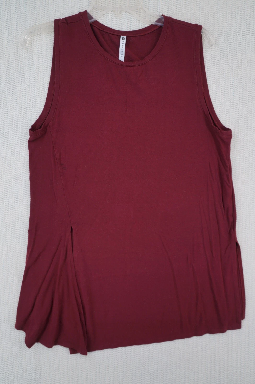fabletics sleeveless burgundy maroon purple tank-top