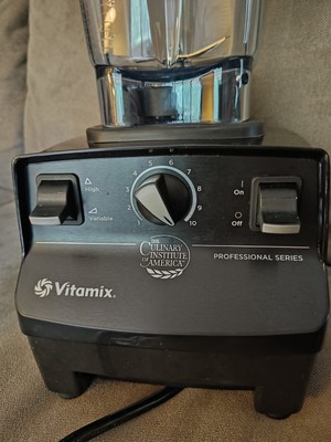 Vitamix Professional Series VM103 blender *Used Twice* Includes