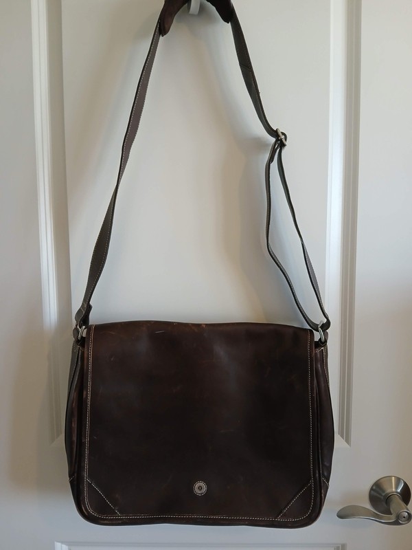 VINTAGE MEN'S COLE HAAN BROWN LEATHER MESSENGER BAG / BRIEFCASE W/ LONG STRAP