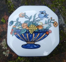 Porcelaine de LIMOGES Philippe DESHOULIERES bonbonnière décorée par SOPHIE D' E