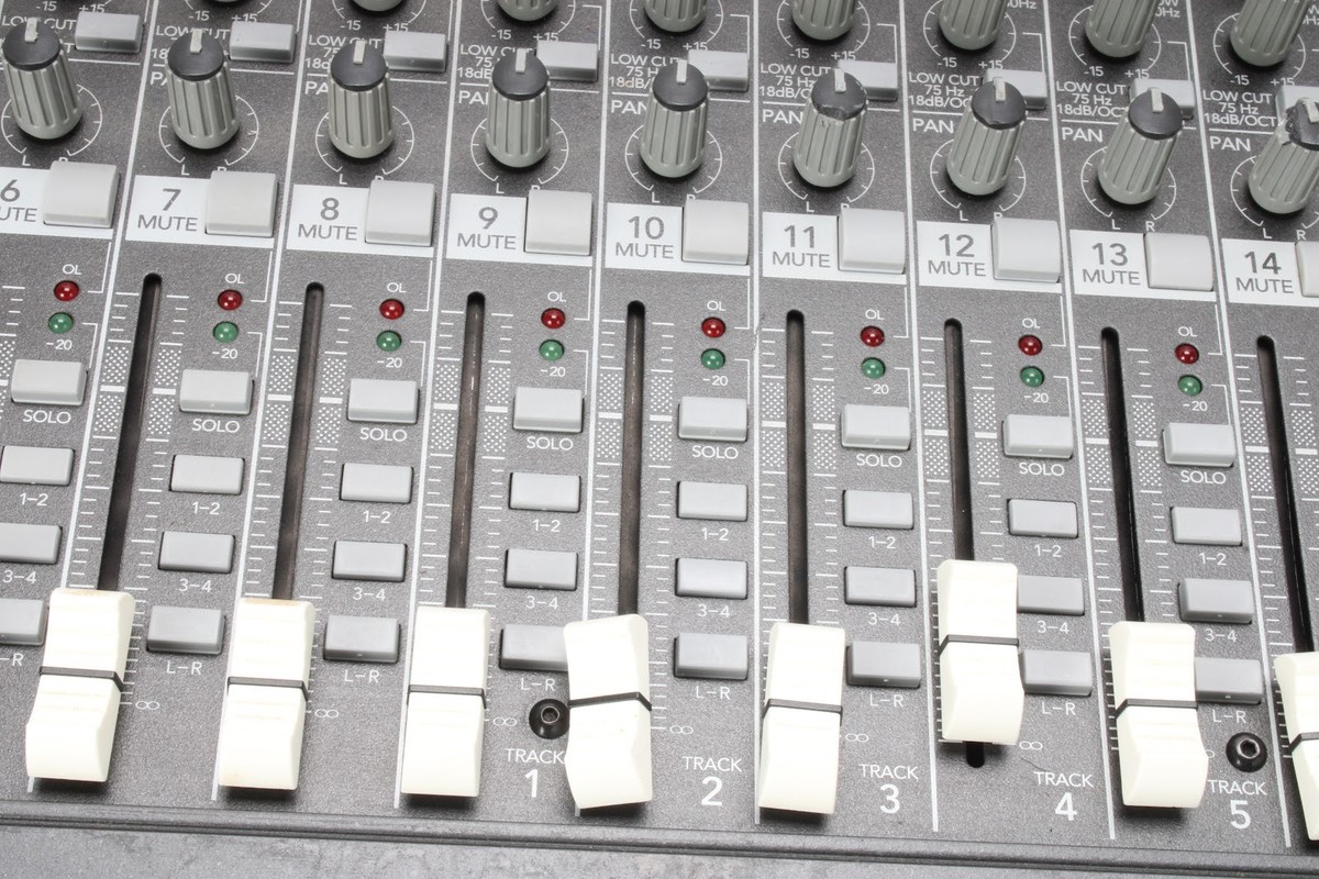 Buy Mackie 1604VLZ4 16 Channel Analog Mixer - Black online | eBay