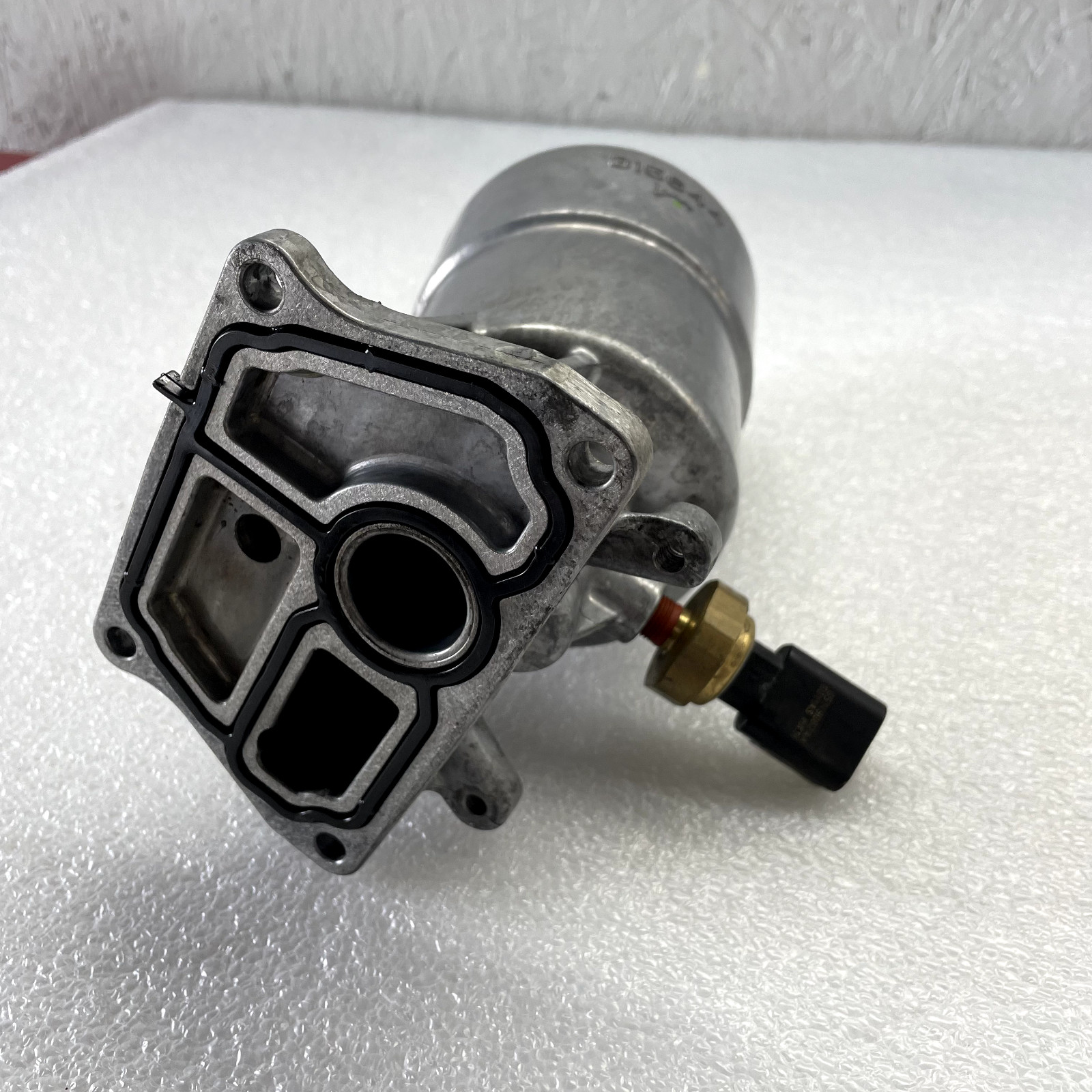 Ferrari 488 GTB Spider OIL FILTER MOUNT  315644 OEM