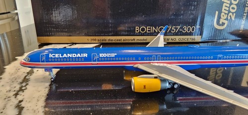 Gemini Jets Icelandair B 757-351WL 1:200 G2ICE786 100 años Independencia TF-ISX - Imagen 3 de 13