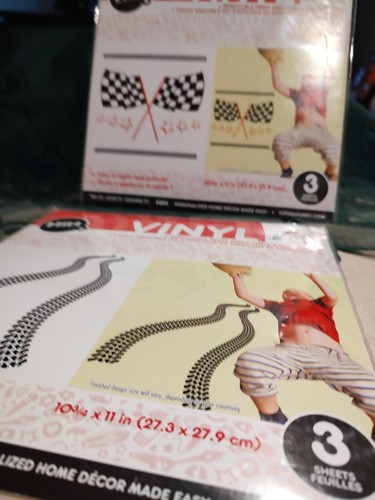 Hip In a Hurry Removable Wall Press Vinyl Tires and Racing Flags Lot of Two new - Picture 3 of 12