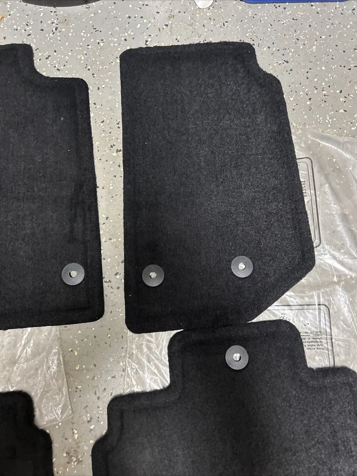 Black Front and Rear Carpet Floor Mat Set For 2014-18 Jeep Wrangler 1SK96TRM - Image 3 of 4