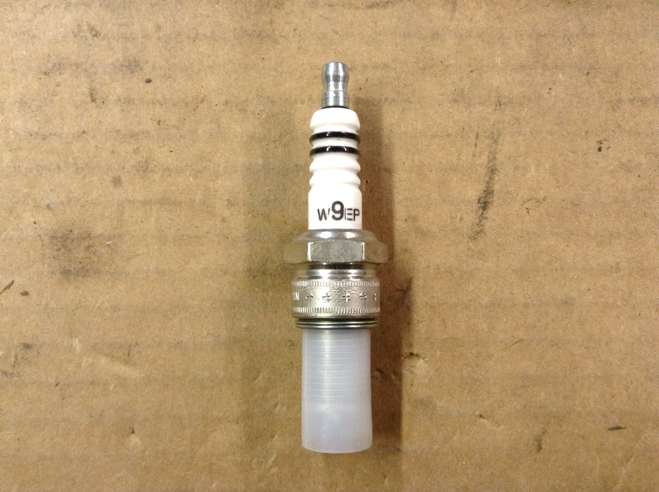New Champion W9EP Spark Plug Plugs - QTY 1
