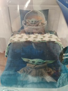 baby yoda comforter