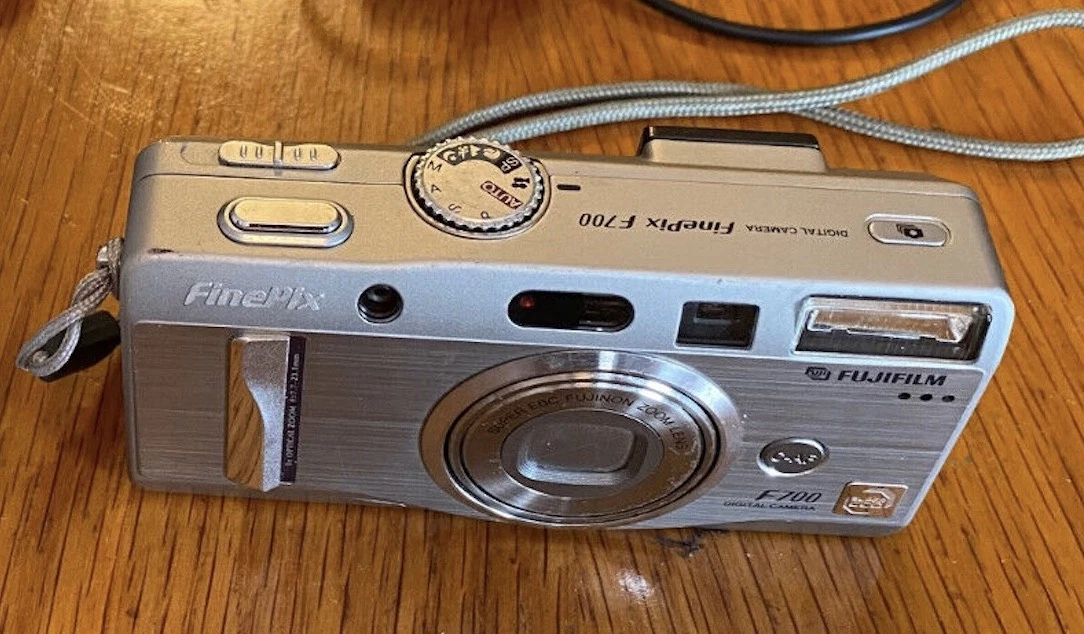 Preços baixos em Câmeras digitais Fujifilm FinePix F700 | eBay