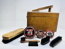 Esquire Shoe Valet De Luxe Wooden Shoe Shine Box w5 Brushes & 3 Polishes READ