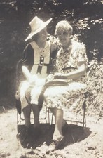 Mom Daughter Antique Photo VTG 1939 Portrait Hat Fashion Floral Chair