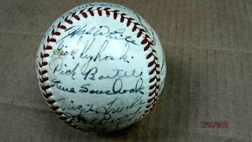 1951 Tigers Signed AL Baseball Kell, Wertz, Evers,Red Rolfe,Ted Lyons(27 Autos) - Picture 2 of 8