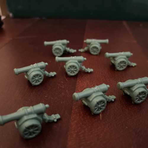 Risk 1998 Green Army Pieces Military Miniatures with Case Replacement Parts - Picture 13 of 13