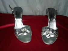 Valentino Caravani Silver Bow Leather Pumps Very Good Condition Italy Narrow 40