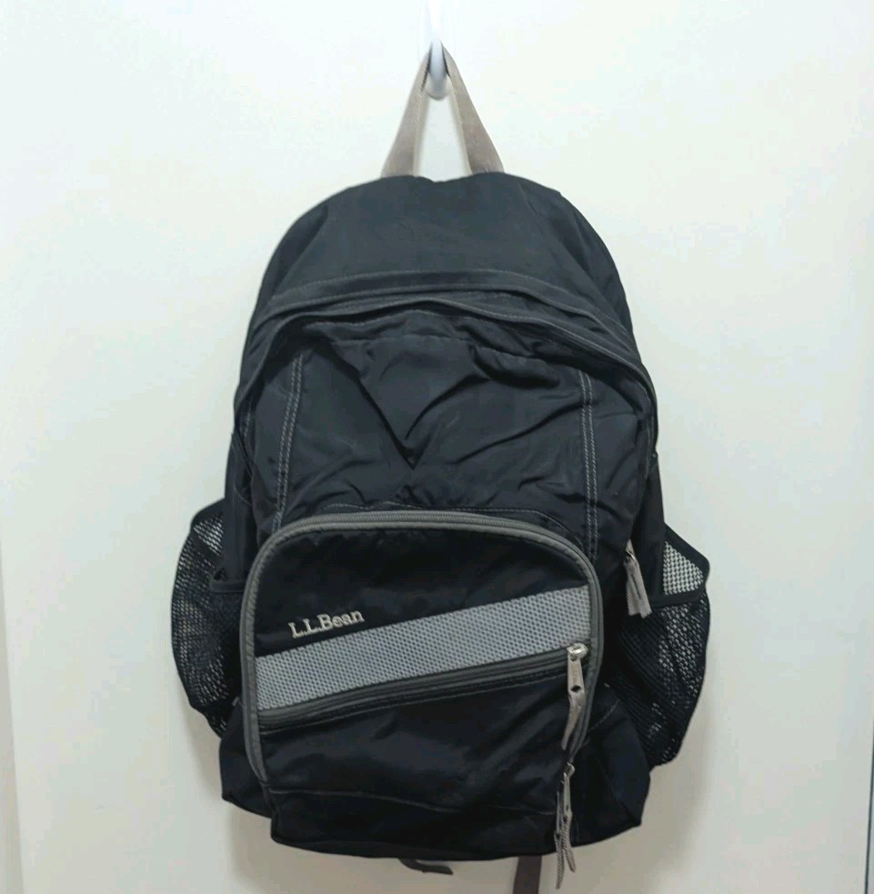 Vintage LL Bean Black Reflective Backpack 16.5 display picture 3