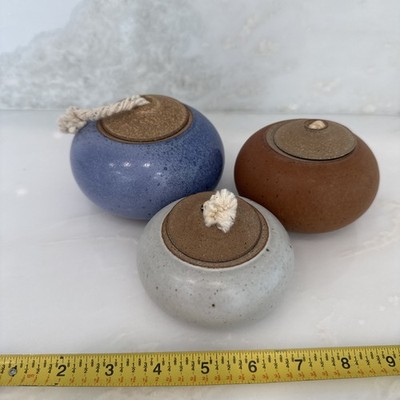 ''Tacha 1978'' studio pottery set of 3 small bowls / oil lamp bases