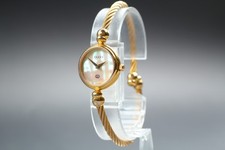 【Exc+5】Gucci 2700.2.L 20mm Shell Dial Gold Quartz Women's Bangle Watch JAPAN