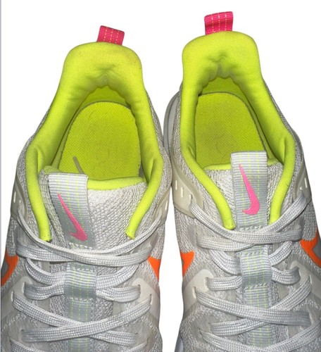 Nike Legend React 2 Neon Running Shoes Sneakers Mens 8.5 / Womens 10 AT1368-008 - Picture 7 of 13