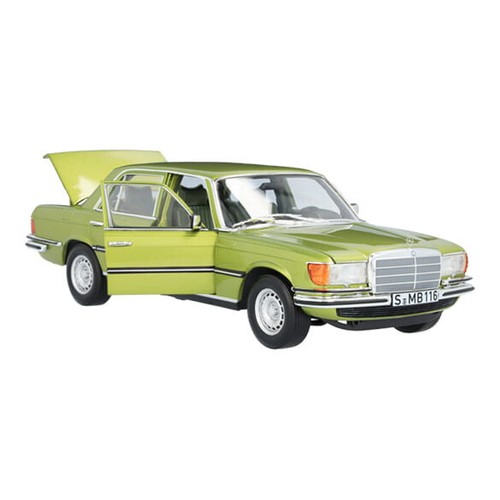 450 SEL W116 Citrus Green Mercedes-Benz 1:18 Model Car - Picture 3 of 3