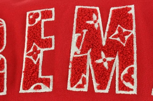Louis Vuitton x Supreme LV x Supreme New Men's Large Red Arc Logo Crewneck - 第 5/12 張圖片