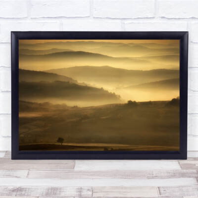 Hügel Nebel Baum Landschaft Nebel Entfernung Golden Wandkunstdruck
