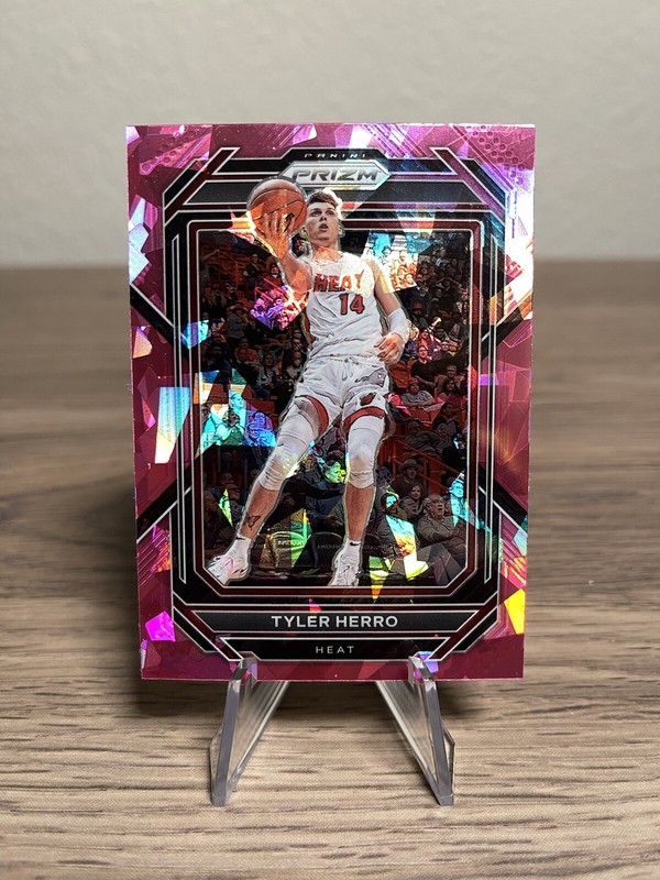 2022-23 Panini Prizm Tyler Herro Pink Cracked Ice Prizm #166 Miami Heat