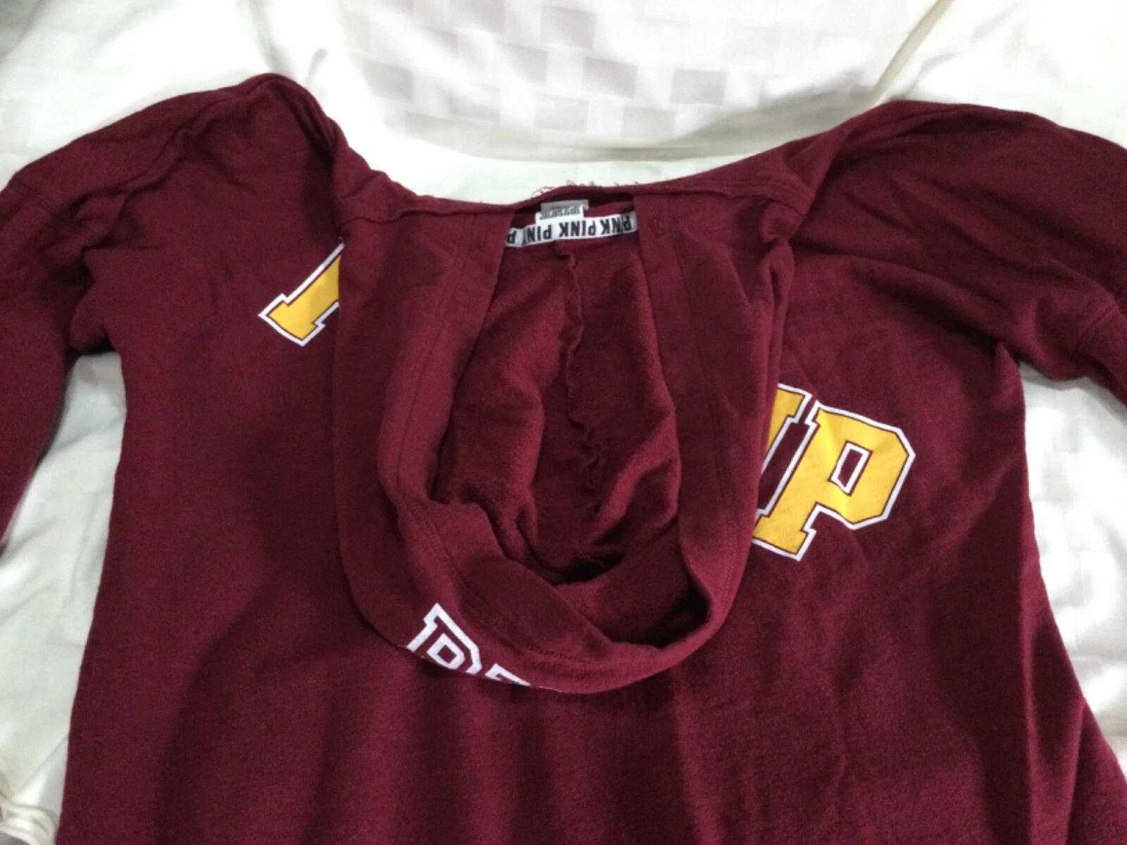 UNDERCOVER Camicia piccola con cappuccio Central Michigan University CMU rosa Victoria Secret