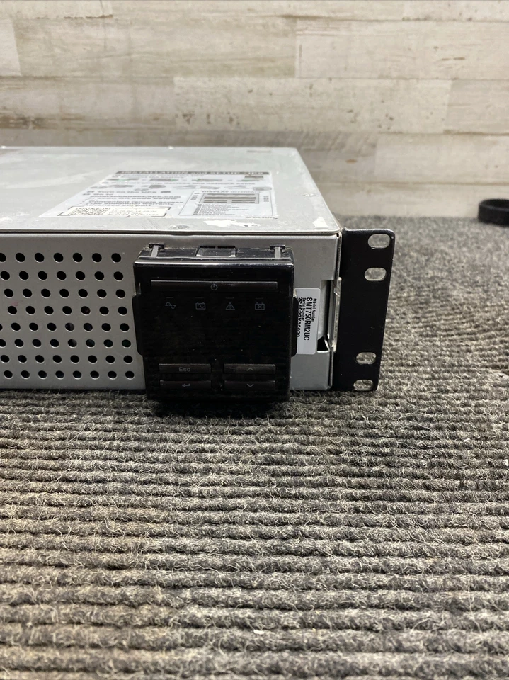 APC | SMT750RM2UC | 750VA 500W 2U Smart UPS -No Tray/Batteries - No Face Plate - Image 3 of 4