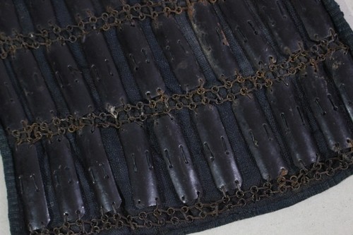 HAIDATE of YOROI (armor) : EDO : 16.9 × 22.8 " 680g - Picture 3 of 8