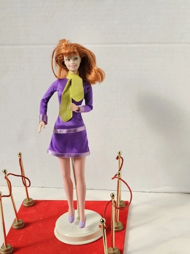 1993 Daphne from Scooby Doo! Doll Barbie Mattel - 12" Tall (Doll Only Included )