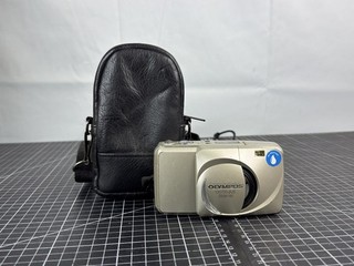 Olympus Infinity Stylus Zoom 140 Quartz Date 35mm Point and Shoot Film Camera