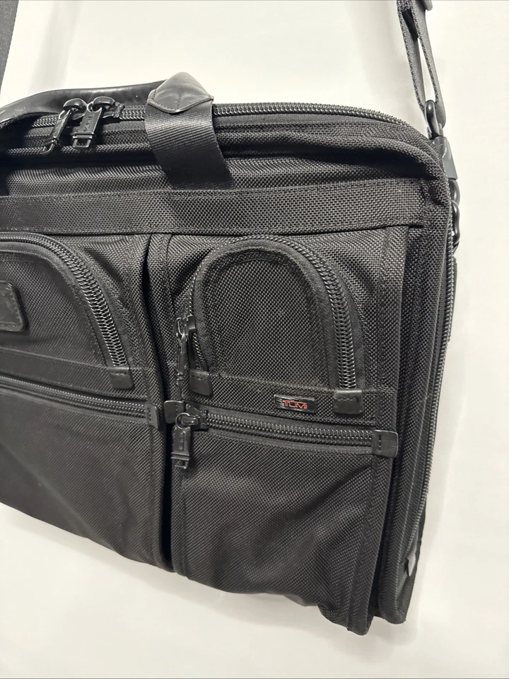 TUMI ALPHA 26114DH 17 Inch SLIM LAPTOP BRIEFCASE EUC - Image 2 of 4