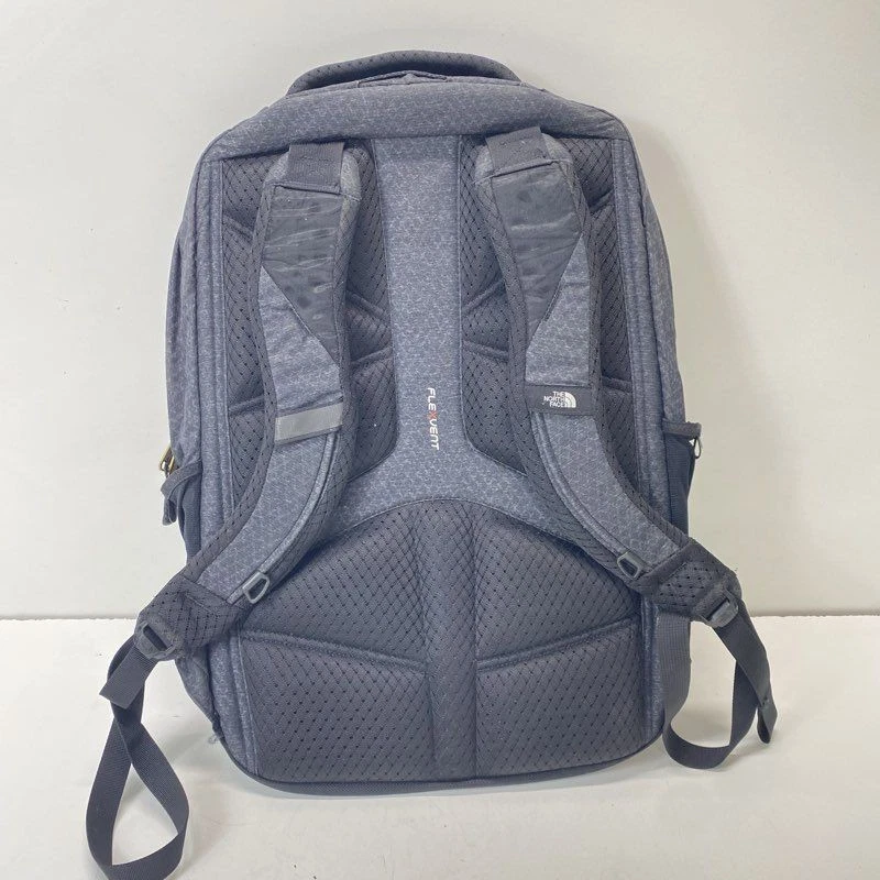 Mochila de náilon e poliéster The North Face cinza hexagon FlexVent Recon - Imagem 2 de 4